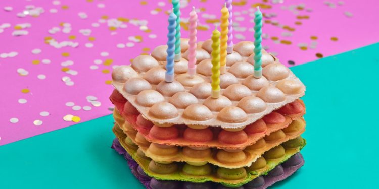 戶戶送聯乘「媽咪雞蛋仔」推7 周年雞蛋仔蛋糕